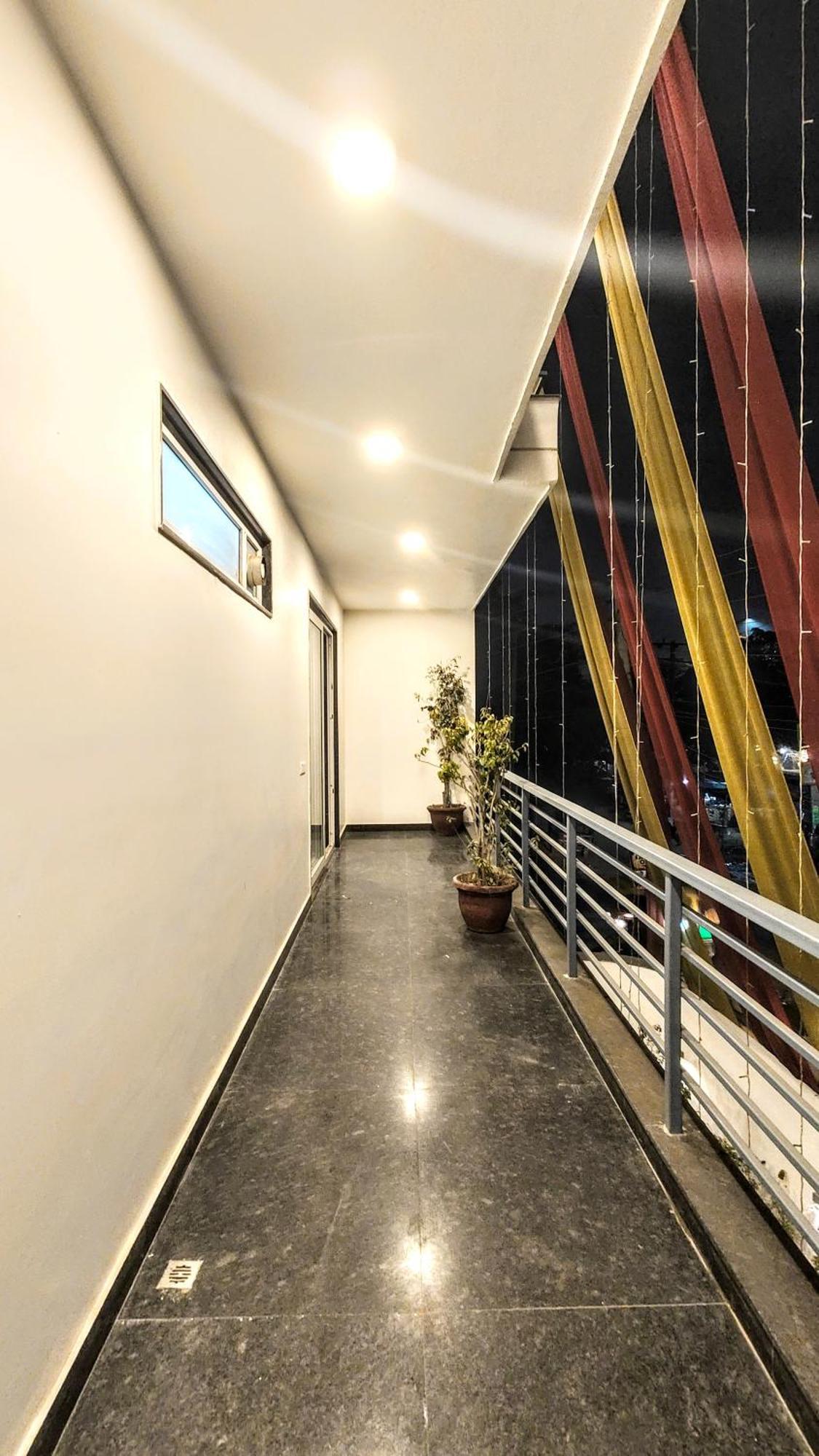 Mavens White Artemis Hospital Road Sector 52 Gurgaon Hotel Exterior photo