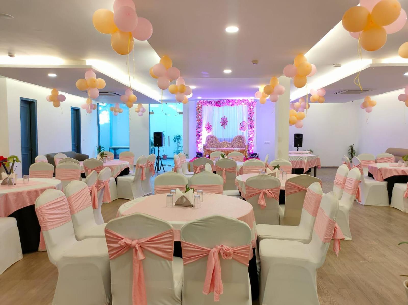 Mavens White Artemis Hospital Road Sector 52 Gurgaon Hotel Exterior photo